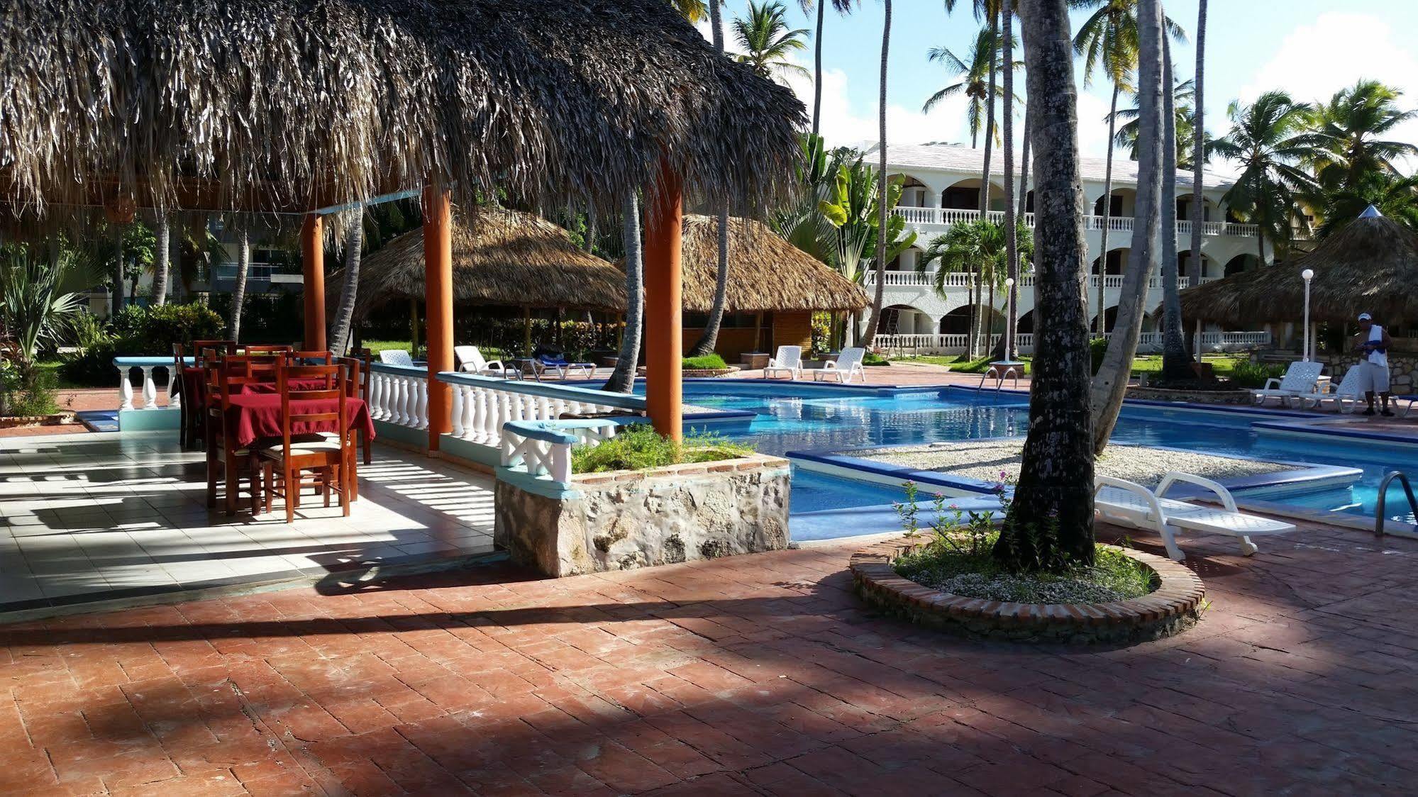 HOTEL CORTECITO INN BAVARO PUNTA CANA 3* (Dominican Republic) - from C$ 62  | iBOOKED